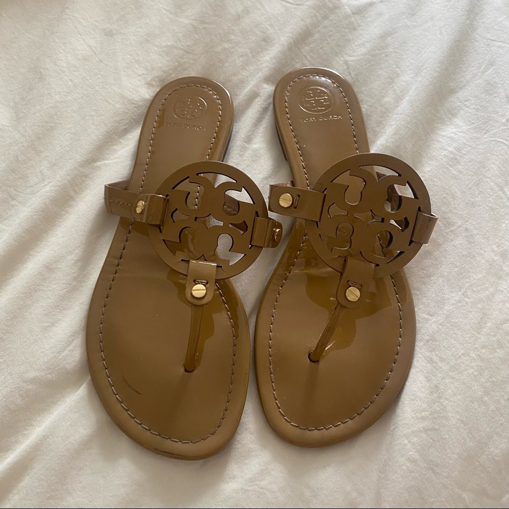 Tory Burch || Patent Miller Sandals